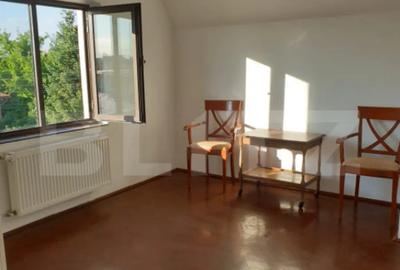 Casă cu 7 camere cu Teren 370 Mp în Democrației - 17