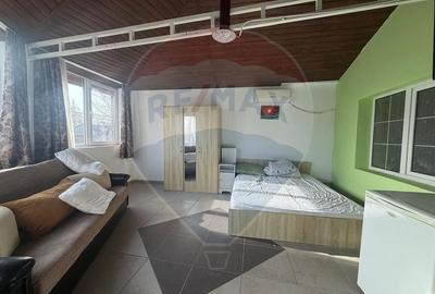 Casă cu 12 camere cu Teren 300 Mp în Central - 10