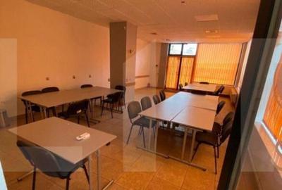 Spațiu comercial, de 753 mp, în Central - 11