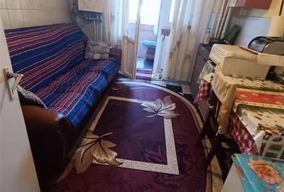 Apartament cu 2 camere decomandat în Radu Negru