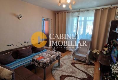 Apartament cu 3 camere semidecomandat, mobilat în Alexandru cel Bun