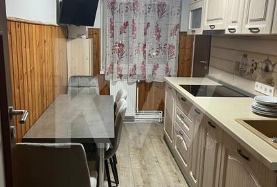 Apartament 3 camere de inchiriat – Vasile Aaron, zona Magazinul Barza - 2
