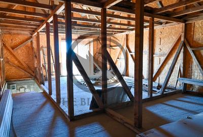 Casă individuală cu 6 camere cu Canalizare în Bucov - 9