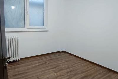 Apartament cu 2 camere decomandat în Teiul Doamnei - 3