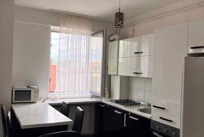 Apartament cu 3 camere decomandat în Central - 2