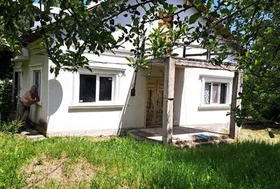 Casă cu Teren 3780 Mp în Hulubești - 9