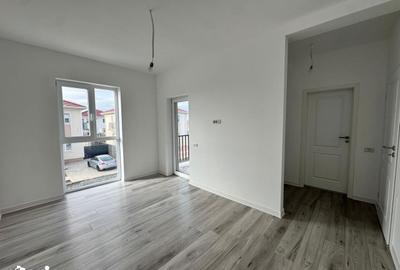 Casă cu 5 camere cu Teren 340 Mp în Remetea Mare - 11