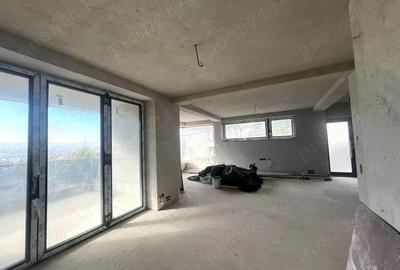 Spațiu comercial, de 300 mp, în Central - 17