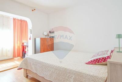 De vanzare 4 camere Racadau-zona Parcul Trandafirilor De vanzare 4 camere Racadau-zona Parcul Trandafirilor - 2