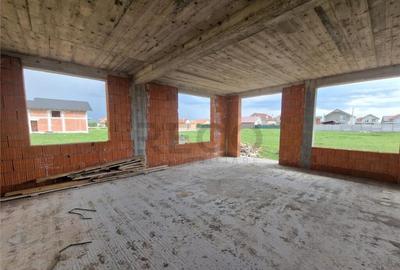 Casă cu 4 camere cu Teren 500 Mp în Cihei - 4