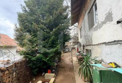 Casă cu 5 camere cu Canalizare în Central - 6