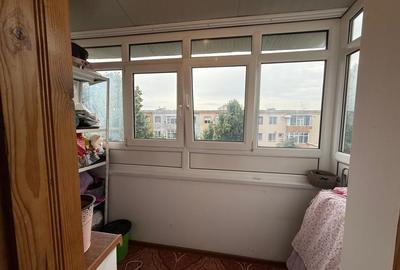 Apartament 2 camere, semidecomandat, 41 mp, Craiovita, Bulevardul Tineretului - 8