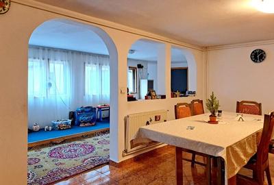 Proprietate investitionala cu  mai multe apartamente-singur in curte - 10