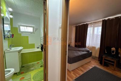 Apartament 3 camere cf 1 semidecomandat zona Micro 5 - 10