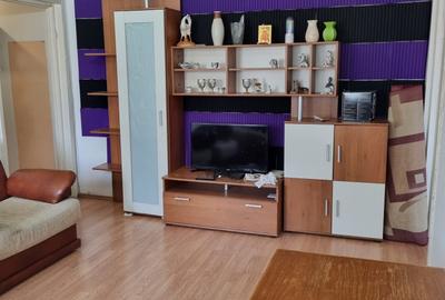 Apartament cu 2 camere semidecomandat în Tomis Nord
