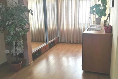 Apartament cu 4 camere decomandat, mobilat în Central - 3