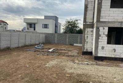 Casă cu 5 camere cu Teren 500 Mp în Cârcea