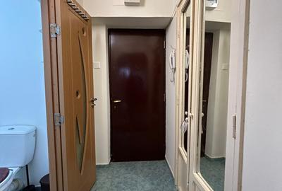 Garsonieră decomandată, mobilată în Titan - 6