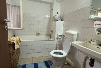 Apartament cu 4 camere decomandat în Micro 16 - 6