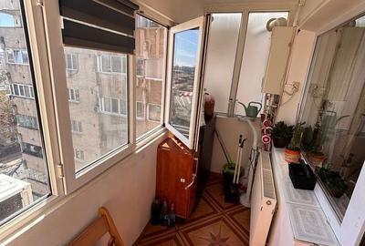Apartament cu 3 camere decomandat în Central - 1