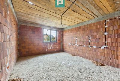 Casă la roșu P+E+M în Șagu - 10