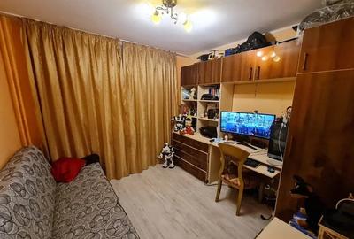 Apartament cu 3 camere de vanzare in zona 1 Decembrie 1918-metrou - 2