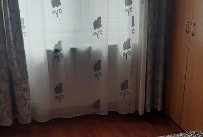 Apartament cu 3 camere decomandat în Central - 2