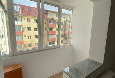 Apartament cu 3 camere semidecomandat în Spitalul Județean - 10