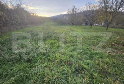 Teren de 561 mp, în Central