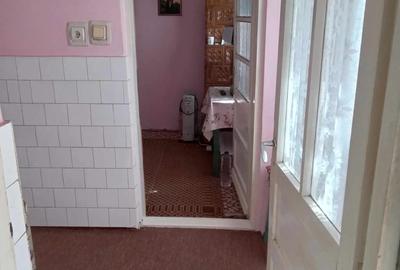 De inchiriat o camera la curte. - 1