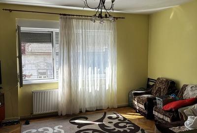 Apartament cu 3 camere decomandat în Someș - 2
