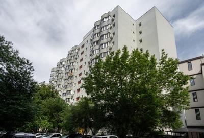 Garsonieră decomandată în Baba Novac
