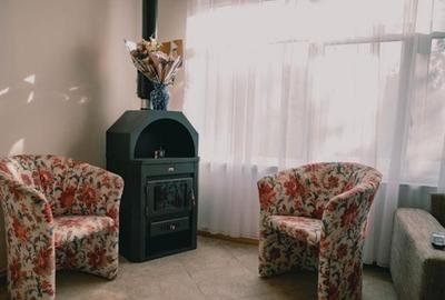 Casă cu 5 camere cu Teren 3900 Mp în Barticești - 14