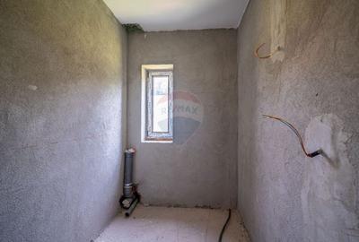 Duplex P+2E cu 7 camere de vânzare in Bușteni , 502 mp teren - 23