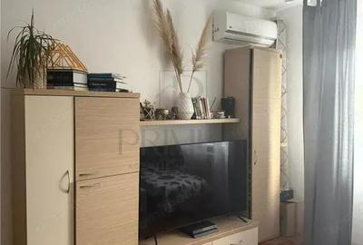 Gheorghe Lazar - 2 Camere - Etaj intermediar cu LIFT - Bloc izolat - Balcon