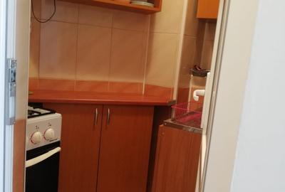 Garsonieră decomandată în Dorobanți