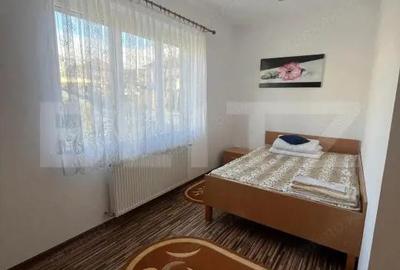 Casă cu Teren 4400 Mp în Central - 4