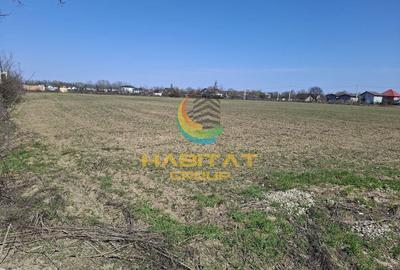 Teren Construcții intravilan de 3756 mp, în Est - 3