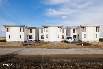 Casă cu 4 camere cu Teren 300 Mp în Central