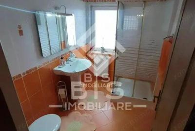 Casă cu 6 camere cu Teren 700 Mp în Est - 9