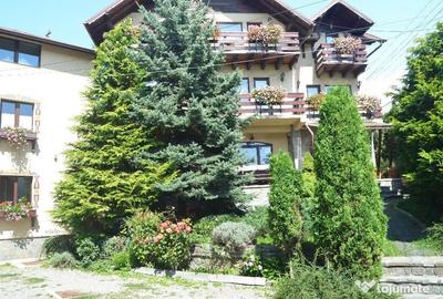 Casă cu 10 camere cu Teren 580 Mp în Poiana Țapului - 9