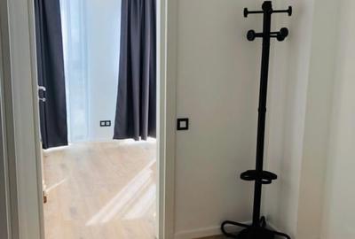 Sisesti 2 camere complet mobilat + parcare subterana Metrou 8' - 5