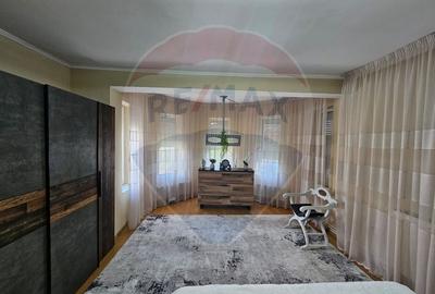 Casa / Vila cu 4 camere de vanzare in Valu lui Traian - 7