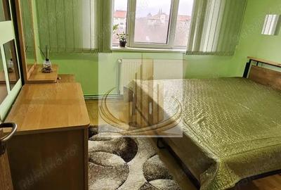 Apartament cu 3 camere decomandat în Lunei - 9
