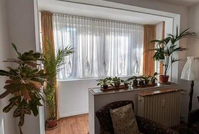 Apartament cu 3 camere decomandat în Berceni - 2
