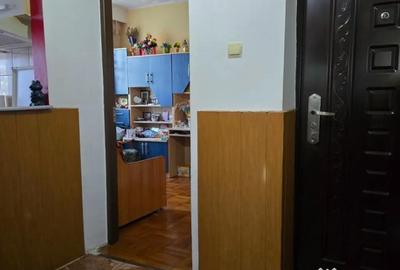 Apartament cu 3 camere decomandat în Minerul - 15