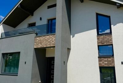 Vila de vanzare cu design deosebit in cartierul Bucium - 32