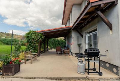 Casă invididuală de vânzare, 250mp utili, 2000mp teren, Campenești! - 2