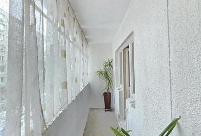 Apartament cu 4 camere decomandat în Crângași - 1