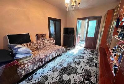 Casa individuala Varias apa centrala pe gaz canalizare 1500mp - 2